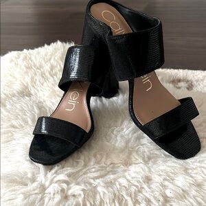 Calvin Klein Black Textured Heels size 7